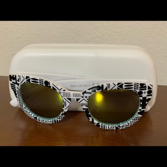 Stylish sunglasses - Picture 2 of 8